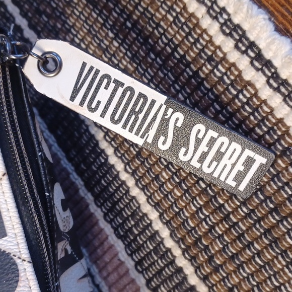 Victoria's Secret  makeup bag - Picture 5 of 16